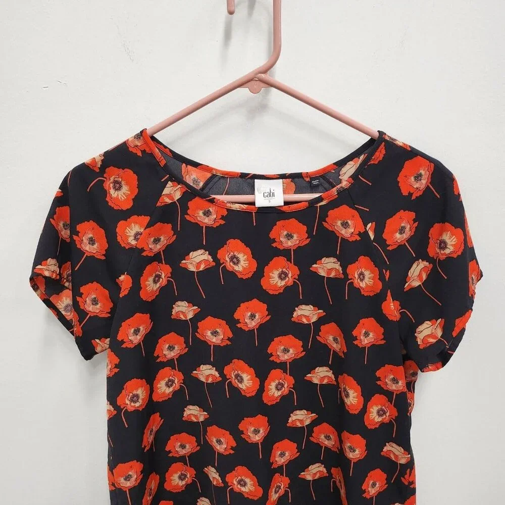Cabi Womens‎ Flanders Blouse Small Black Red Poppy Floral Split Back Top #3251 - Picture 4 of 8